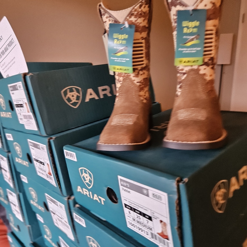 Ariat Kids Camo and Brown Boots - Picture 6 of 14